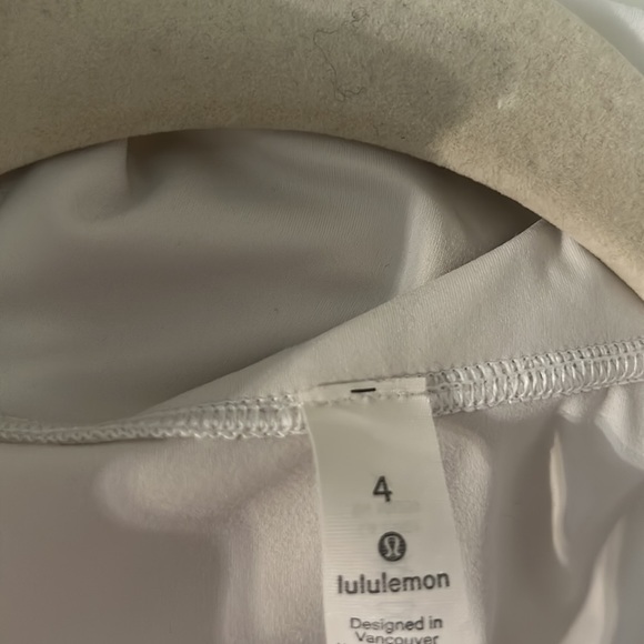 Lululemon White Nulu Hoodie size 4 great condition - Picture 4 of 6
